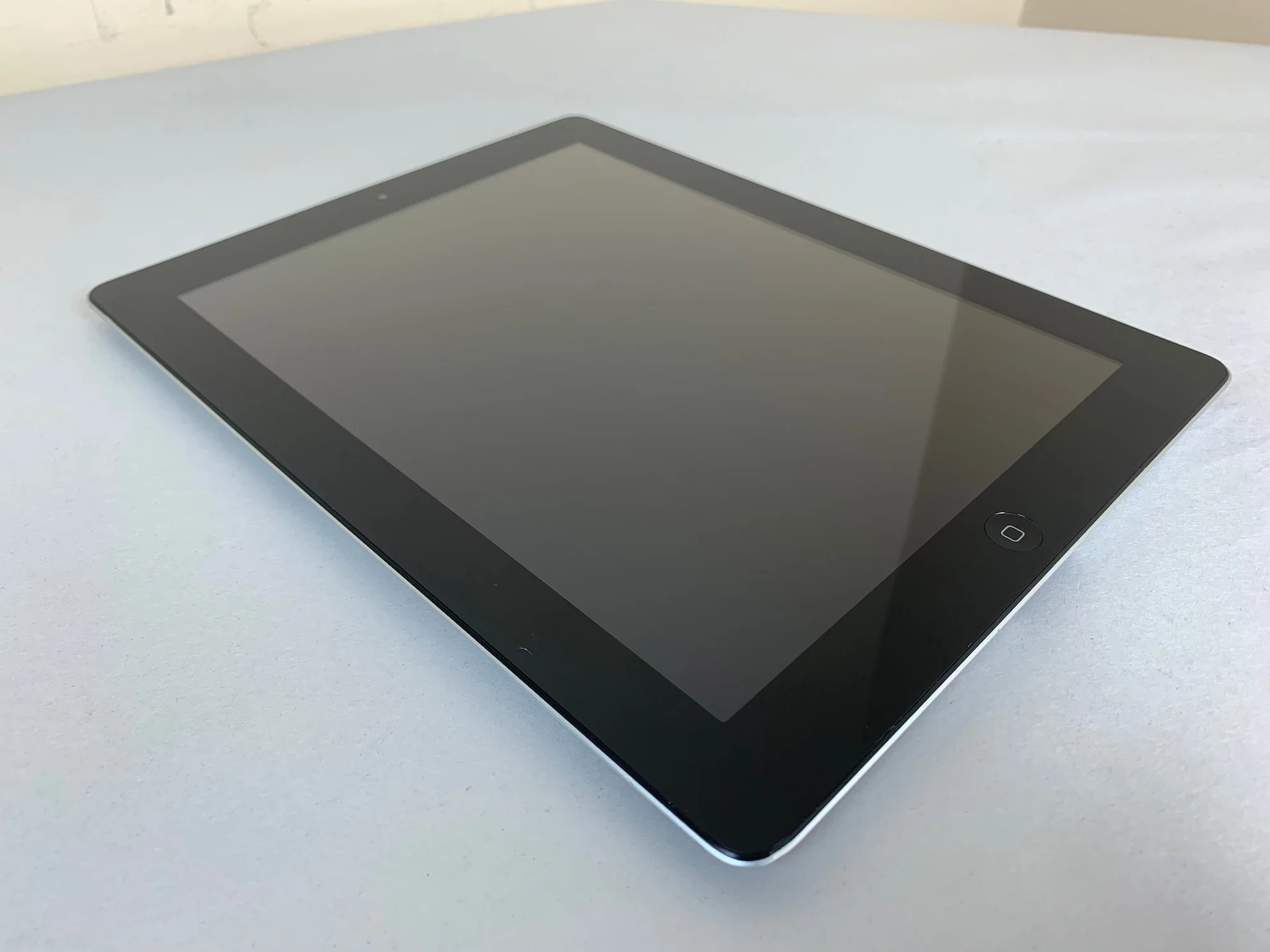 iPad 3rd Gen 32 GB - Image 3