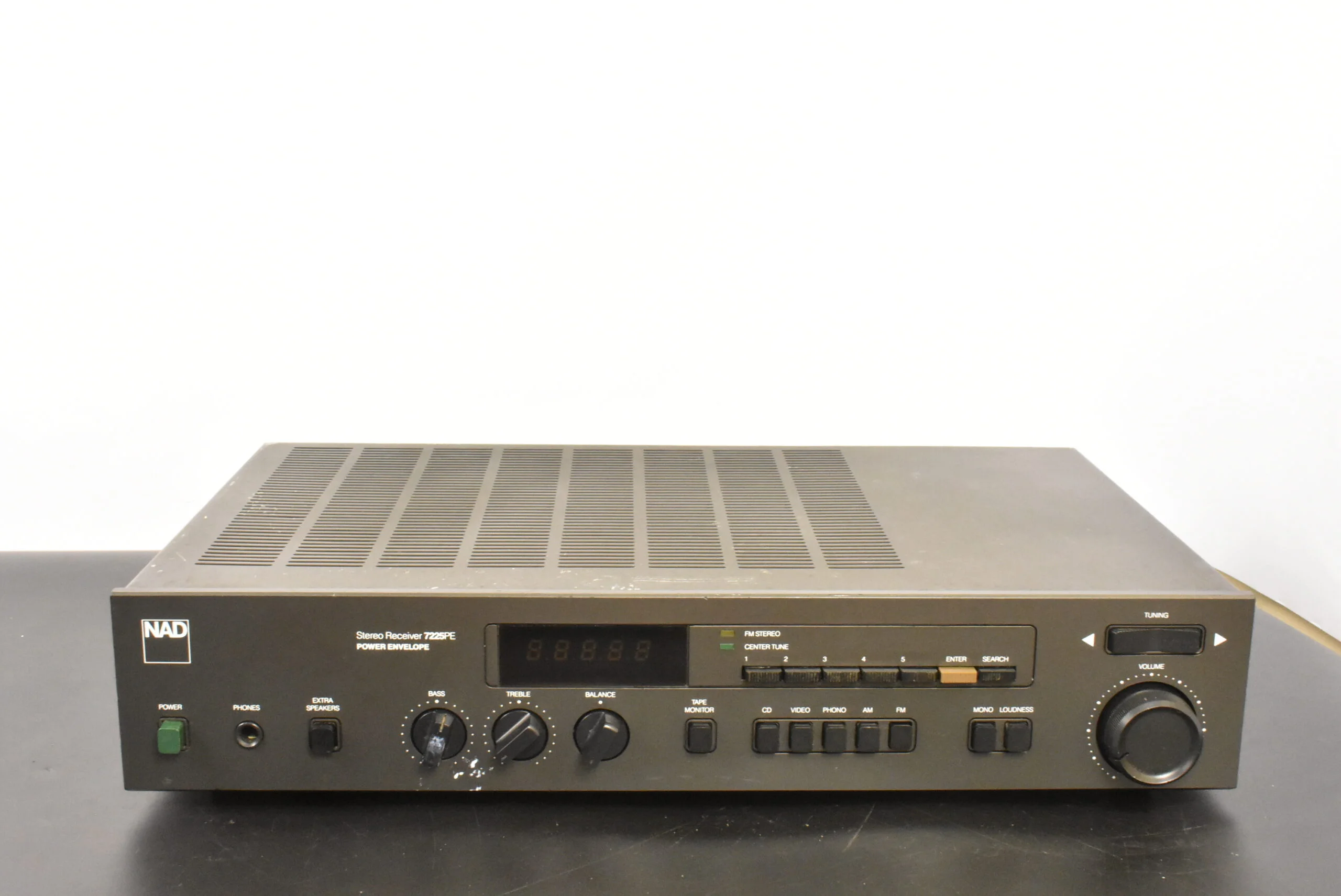 NAD 7225PE Audiophile Receiver - Image 2