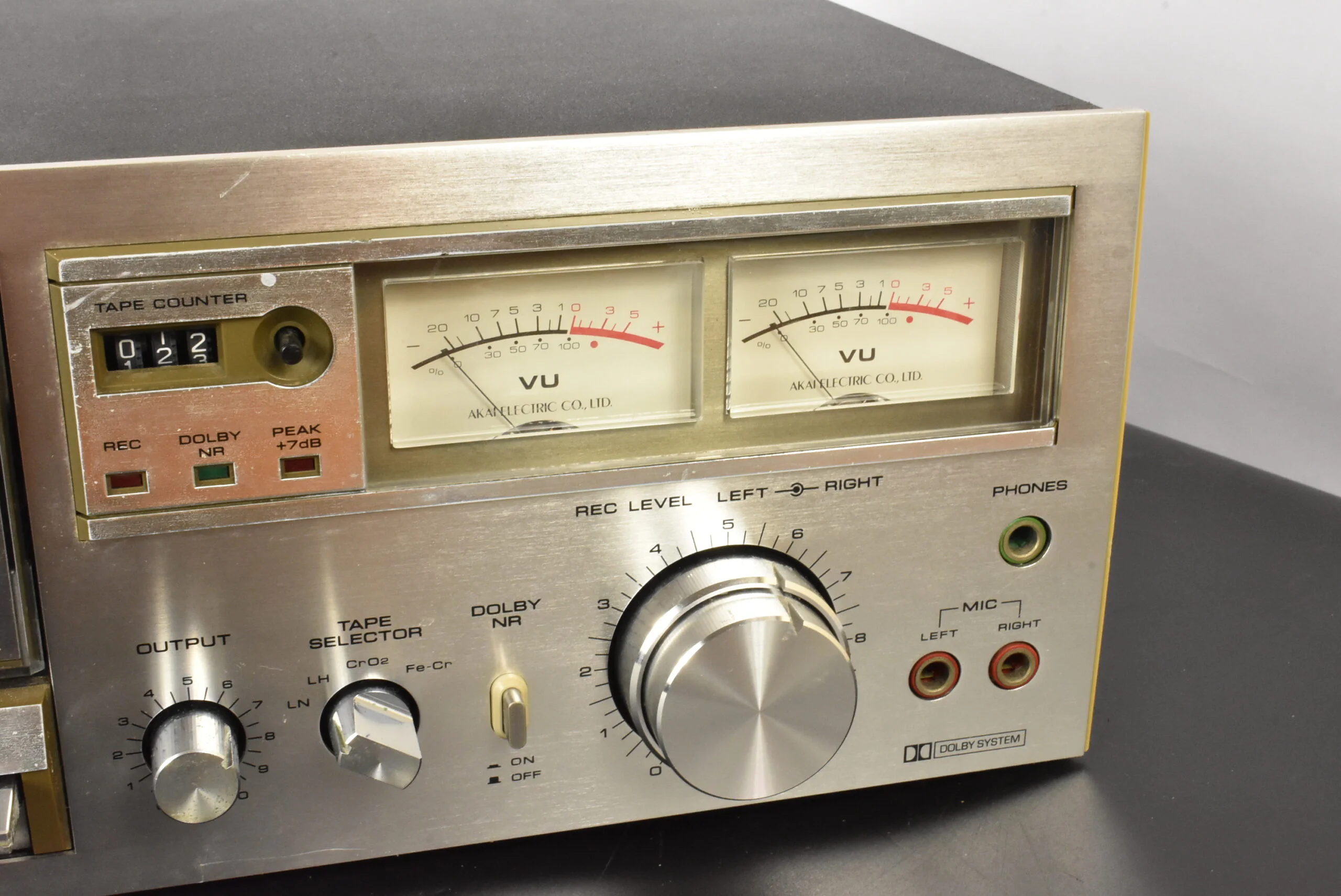 AKAI GXC-704D Cassette Deck - Image 4
