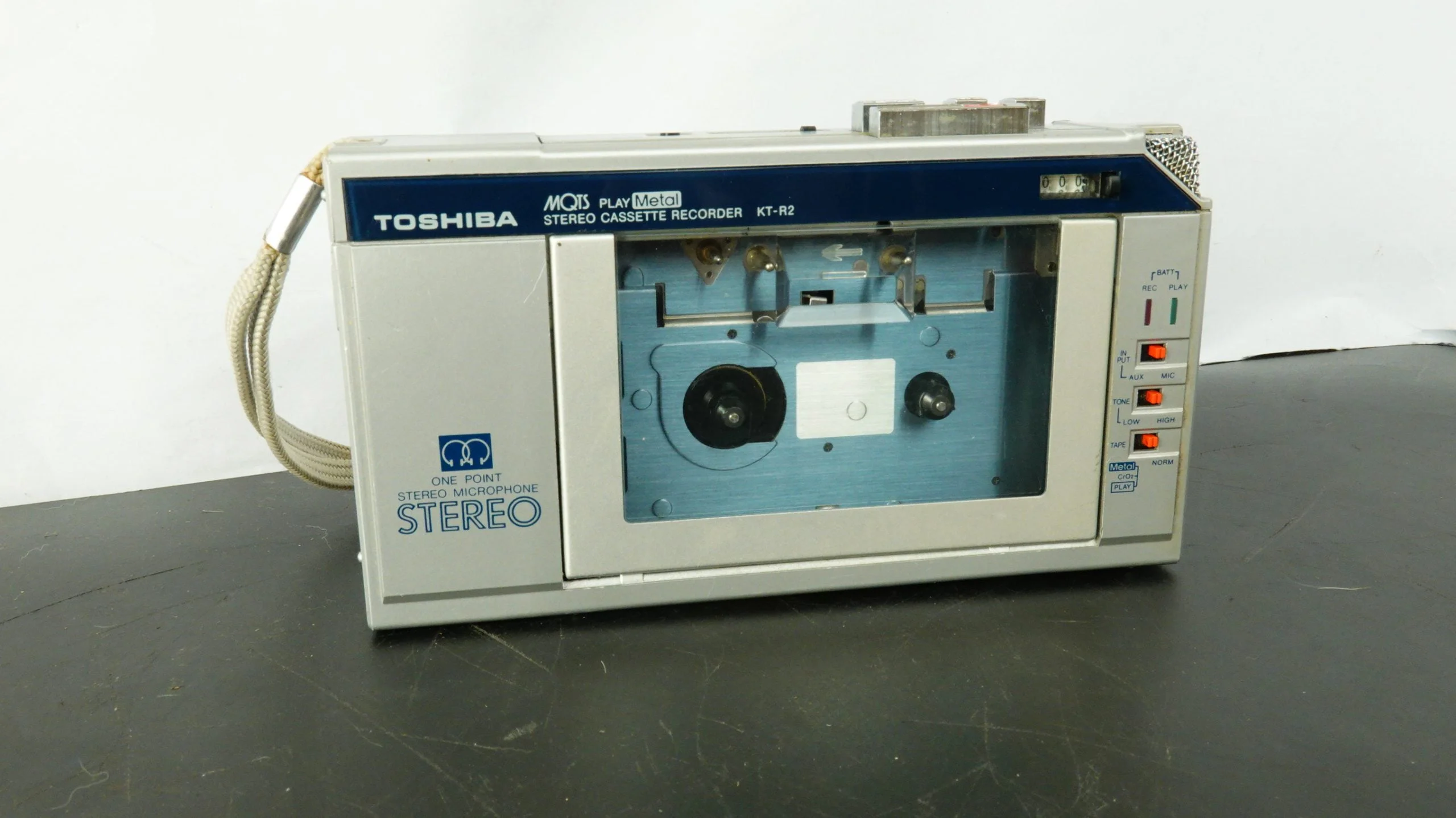 Toshiba KT-R2 Professional Walkman – Classic HiFi.com.au