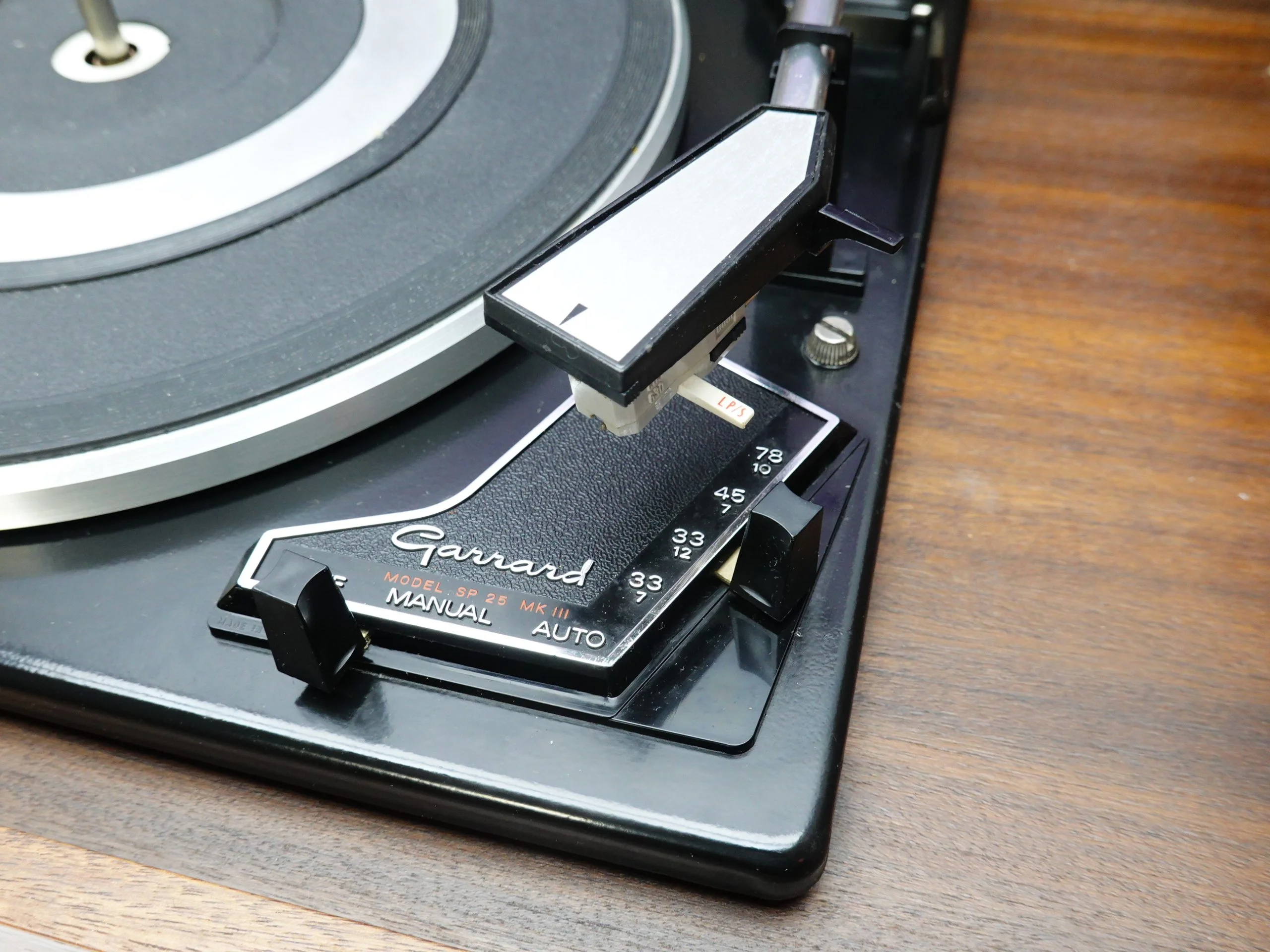 TOURNE DISQUE Garraud Model SP 25 MK III