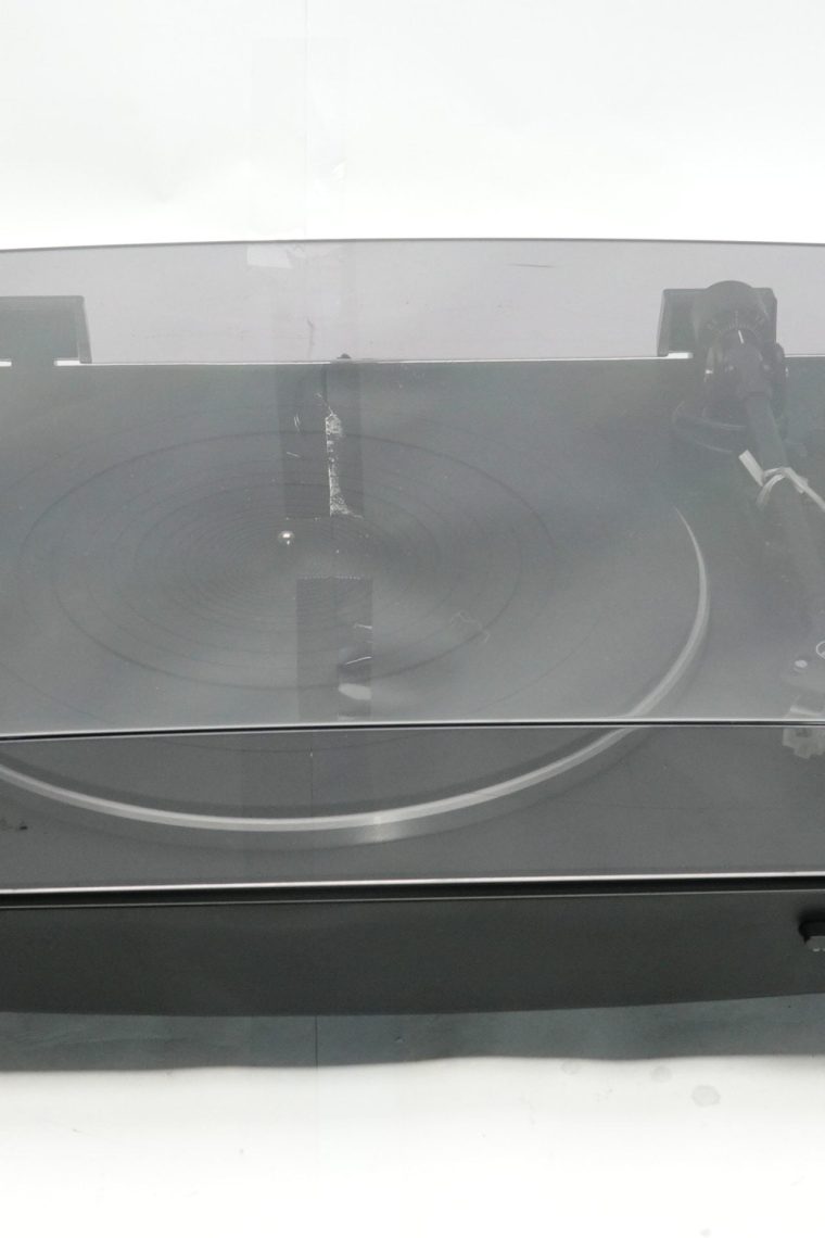 Audio-Technica LP3 Turntable (refurbished) - Image 2