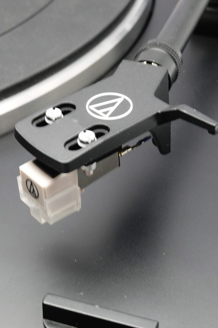 Audio-Technica LP3 Turntable (refurbished) - Image 4
