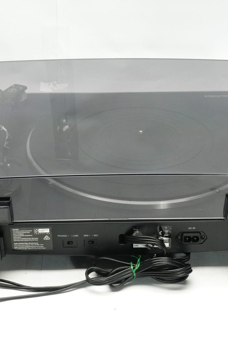 Audio-Technica LP3 Turntable (refurbished) - Image 5