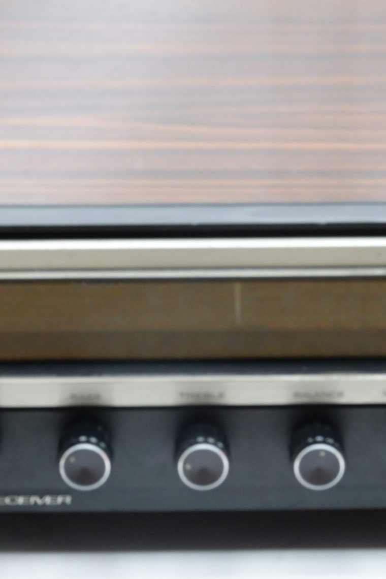 Onkyo Y-700 Receiver - Image 3