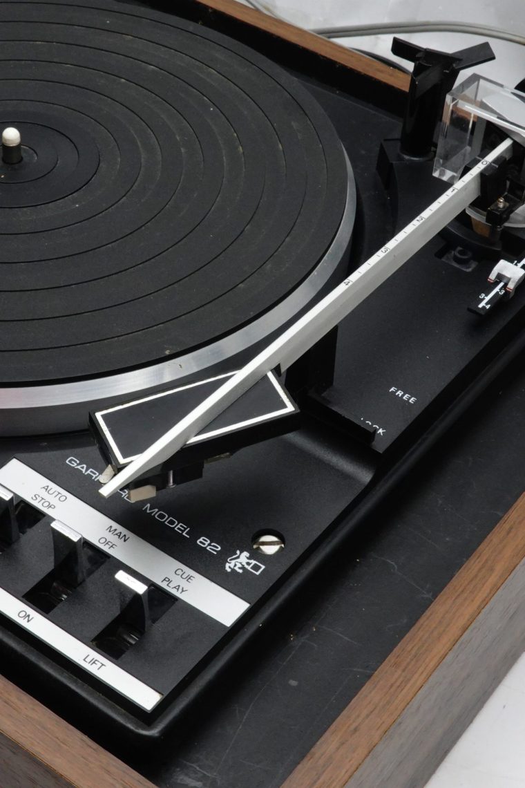 Garrard Model 82 Fully Automatic Turntable (33, 45 and 78 RPM) - Image 3