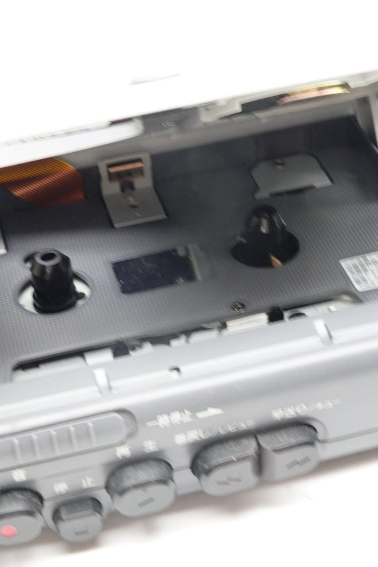 Sony TCM-400 Recording Walkman - Image 4