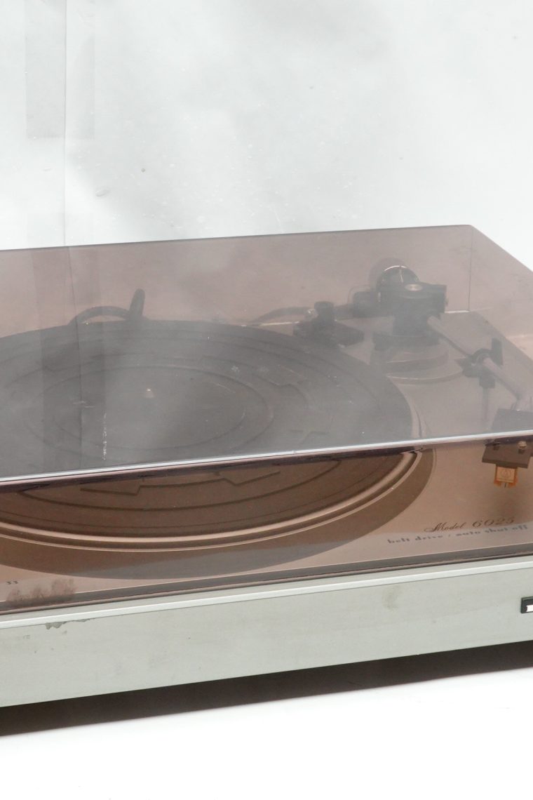 Marantz 6025 Semi-Automatic Turntable