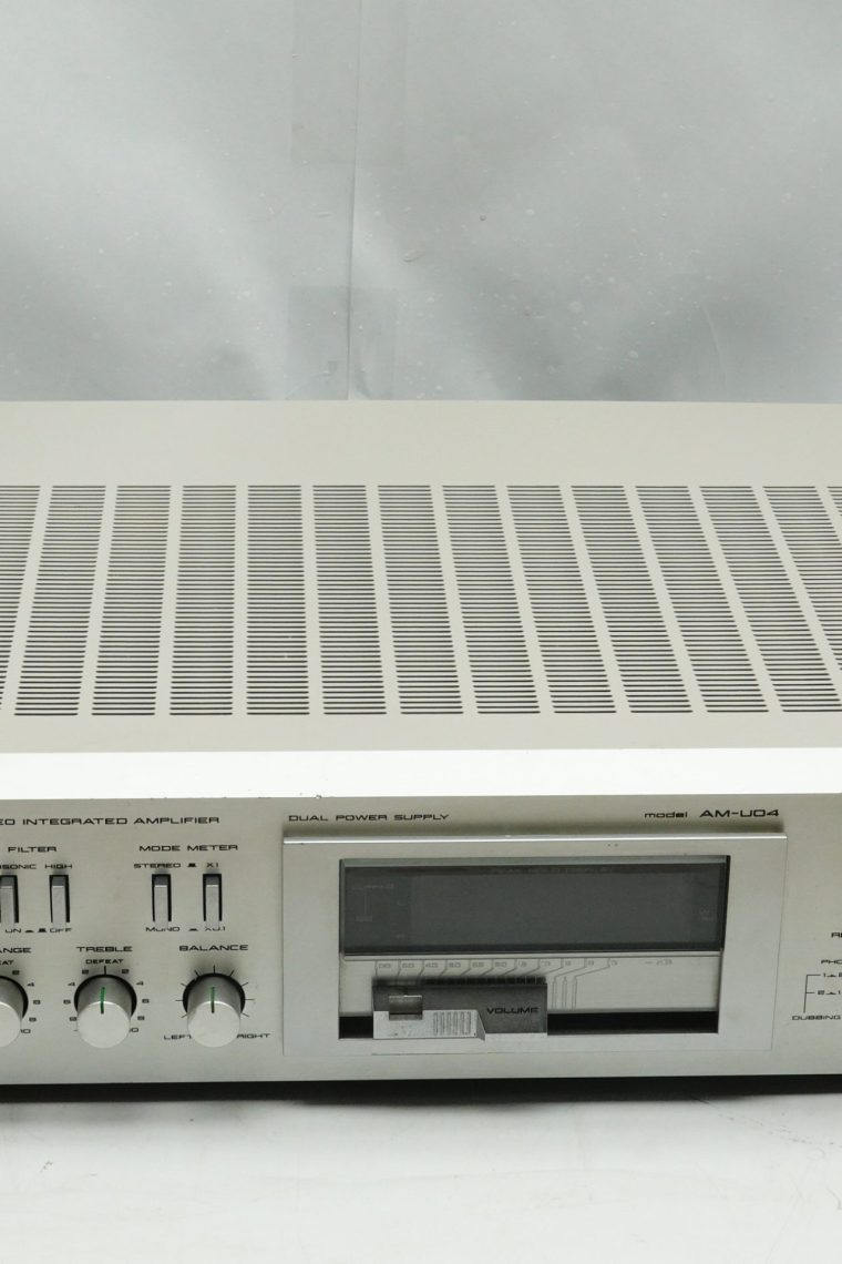AKAI AM-U04 Audiophile Amplifier - Image 2