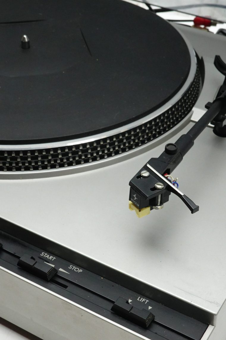 CEC Chou Denki 8004 Fully Automatic Direct Drive Turntable - Image 4