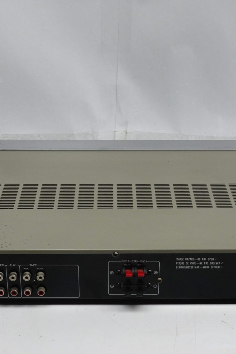 AKAI AM-U11 Amplifier with VU Meters - Image 4