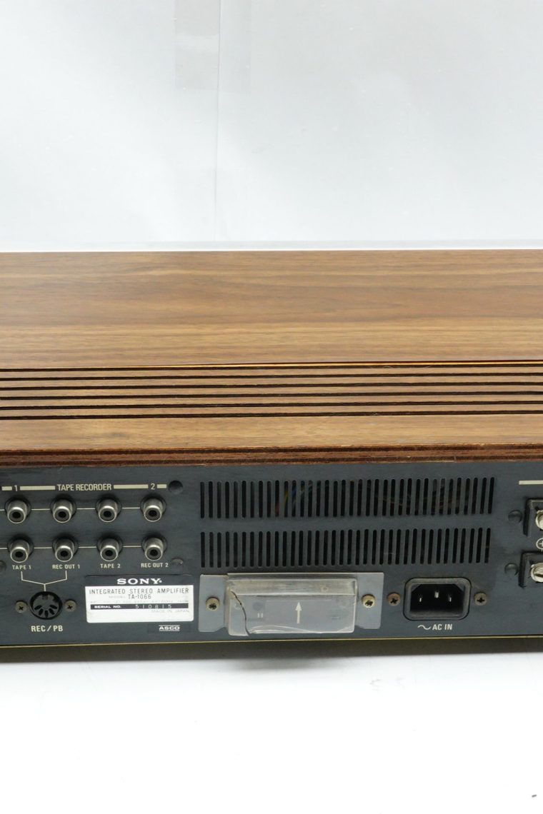 SONY TA-1060 Amplifier - Image 3