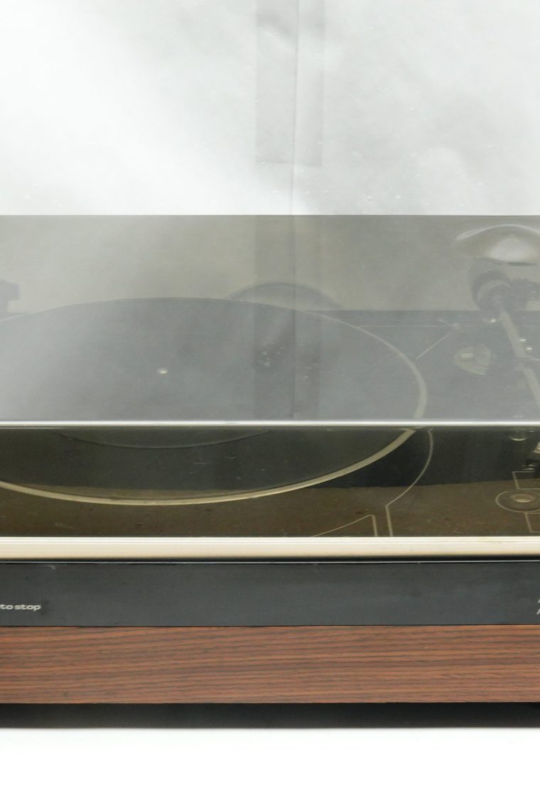 Ariston Audio RD11 Turntable - Image 2