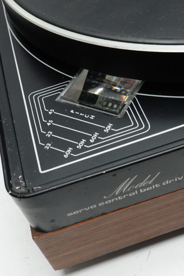 Ariston Audio RD11 Turntable - Image 7
