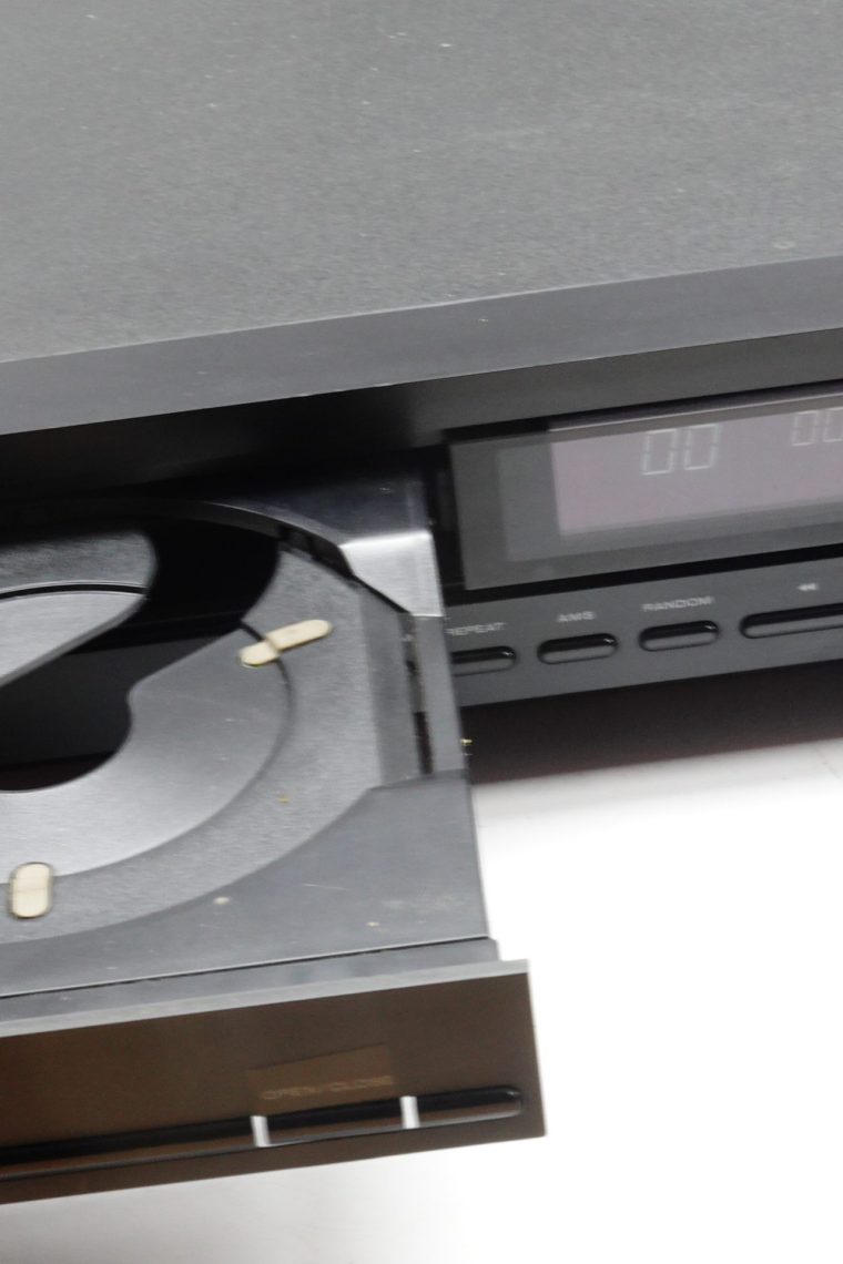 Marantz CD-593 Audiophile CD Player (TDA-1543) - Image 3