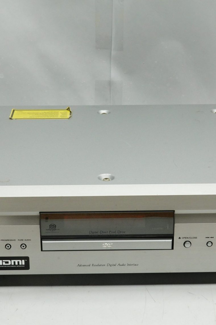 Pioneer DV-989AVi SACD / CD / DVD Player - Image 2