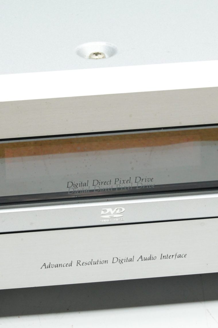 Pioneer DV-989AVi SACD / CD / DVD Player - Image 3