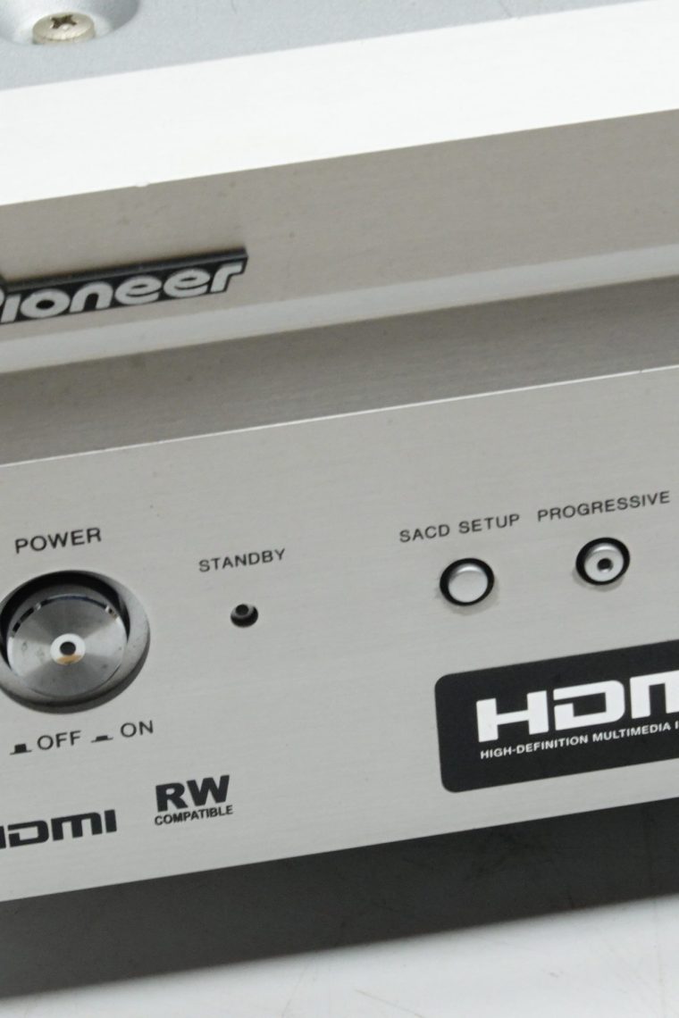 Pioneer DV-989AVi SACD / CD / DVD Player - Image 5