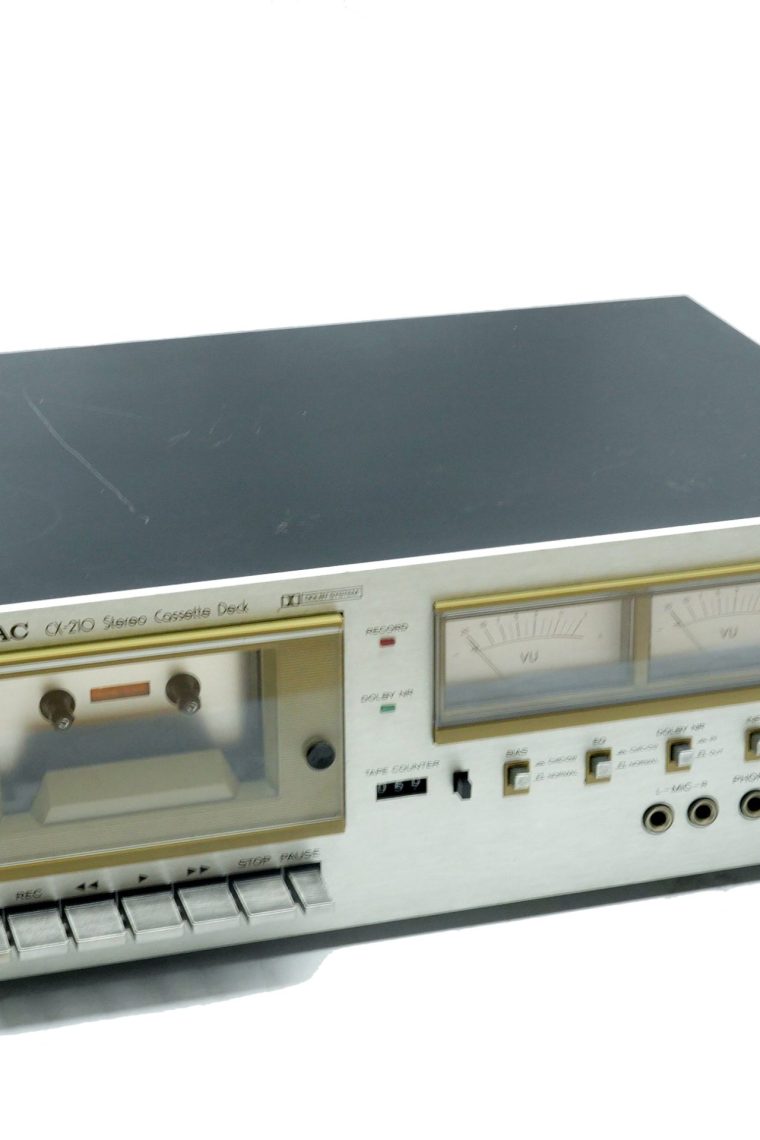 TEAC CX-210 Cassette Deck