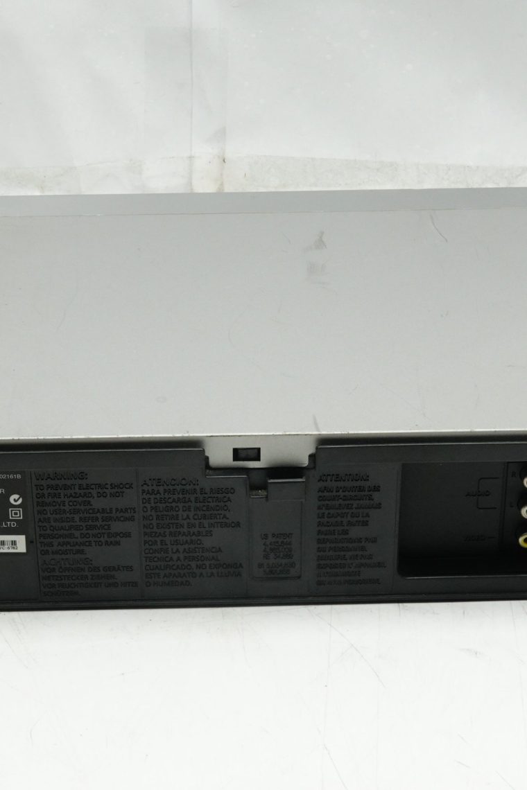 Samsung SV-670 6-Head HiFi VHS Player - Image 3