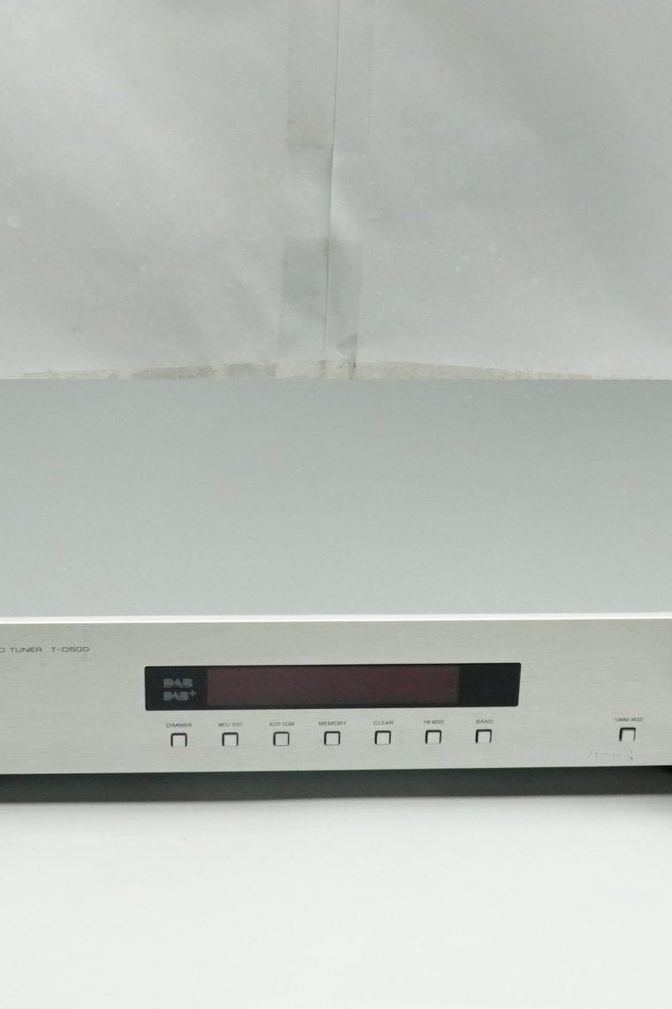 Yamaha T-D500 DAB Tuner - Image 2