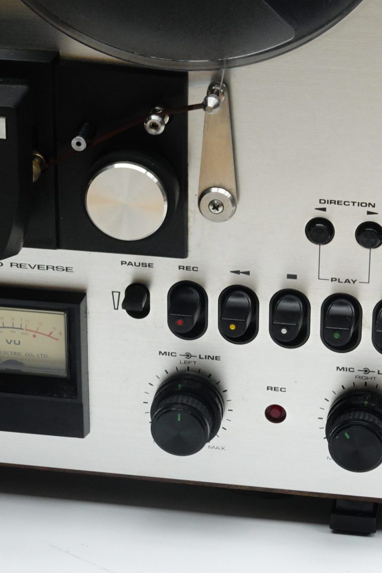 AKAI GX-230D 7" 3 Head, 3 Motor Auto-Reverse Reel to Reel - Image 4