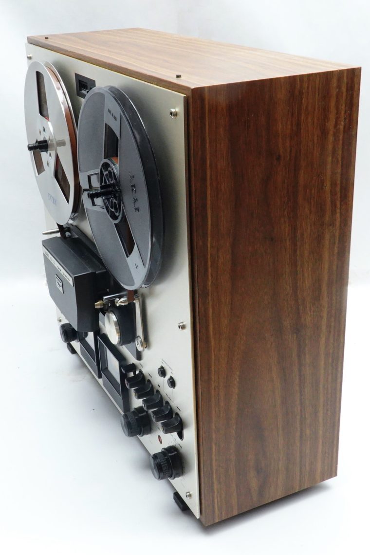 AKAI GX-230D 7" 3 Head, 3 Motor Auto-Reverse Reel to Reel - Image 3