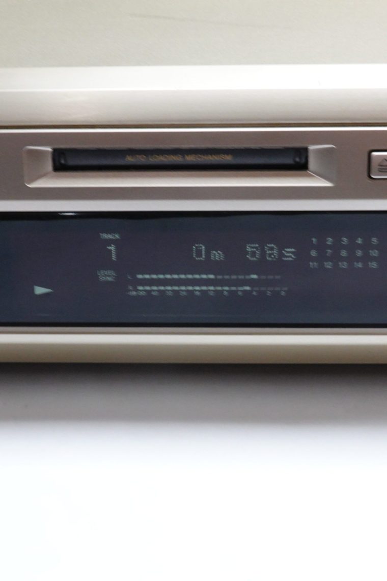 SONY MDS-JE700 MiniDisc Player - Image 3