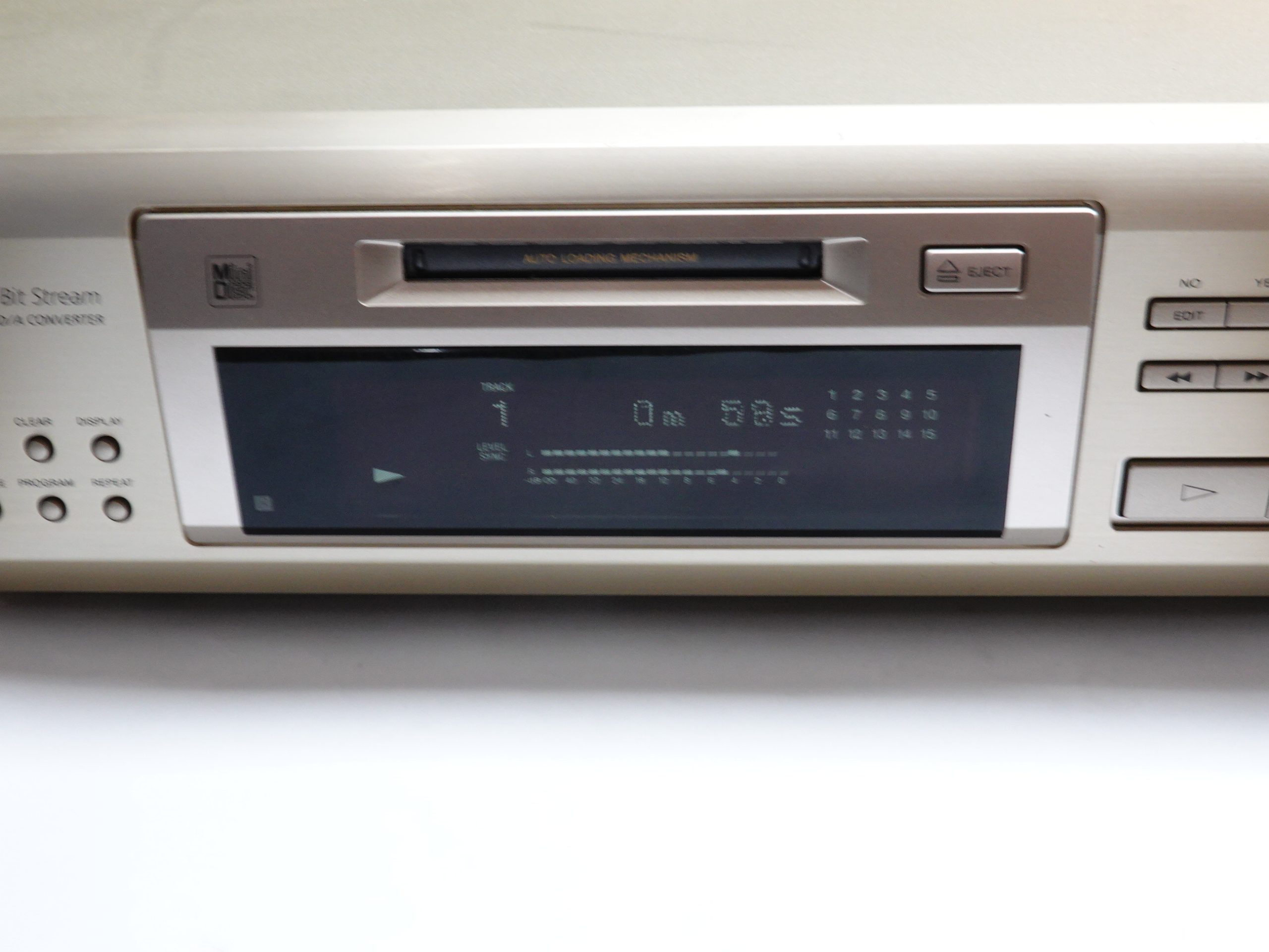 SONY MDS-JE700 MiniDisc Player - Image 3