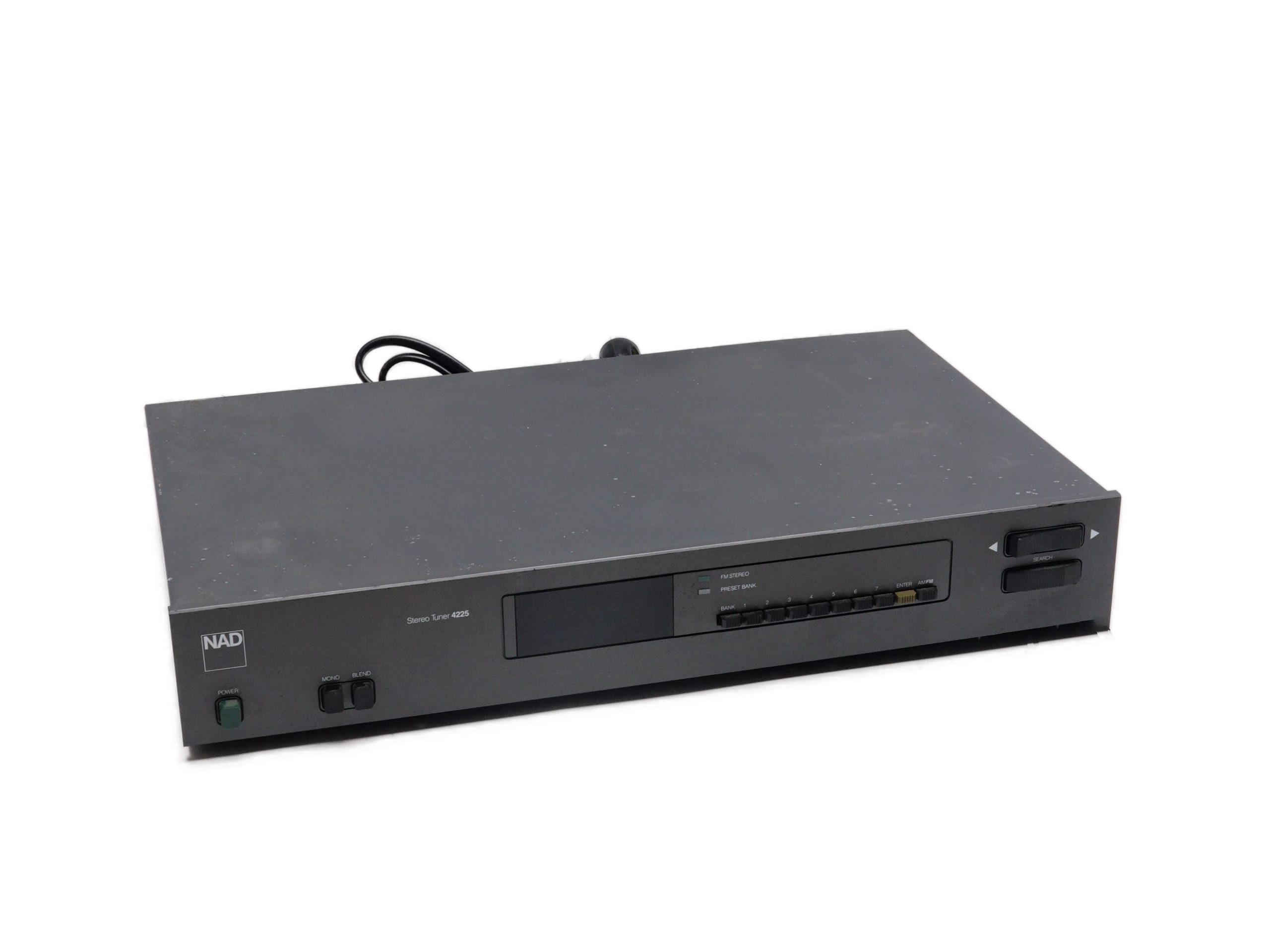NAD 4225 Tuner