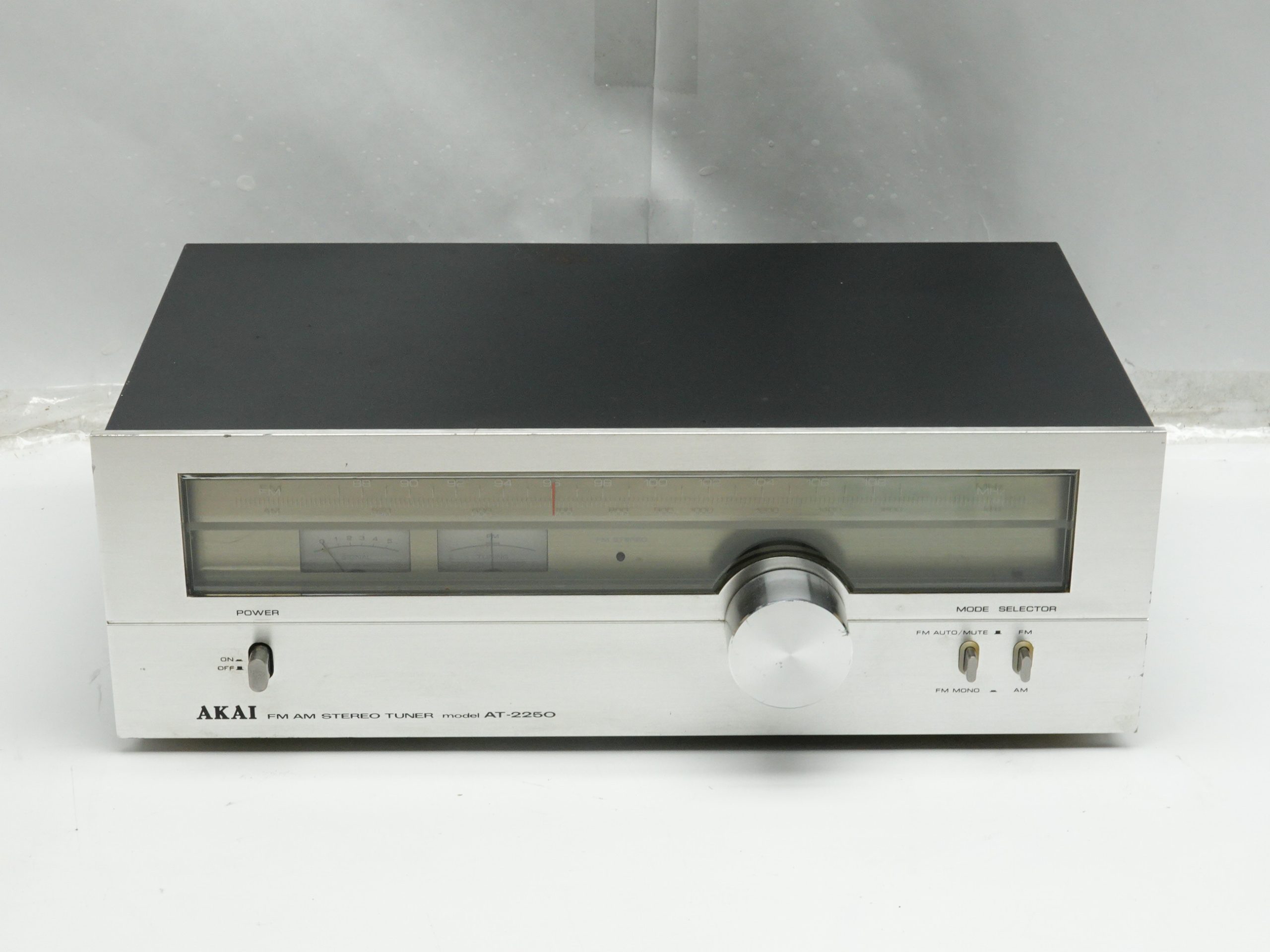 AKAI AT-2250 Tuner - Image 2