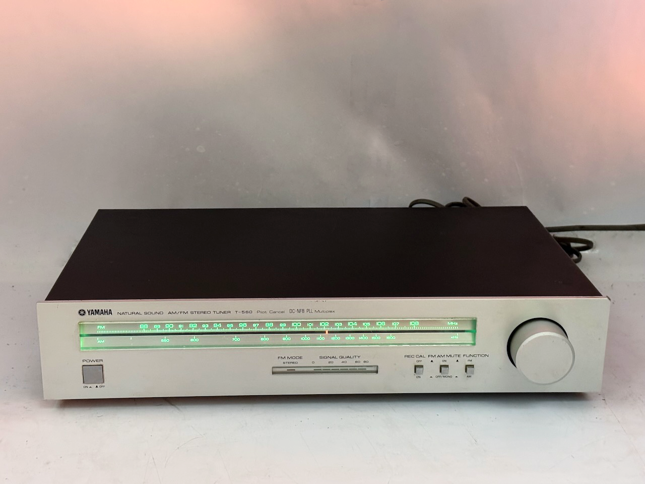Yamaha T-560 Tuner - Image 2