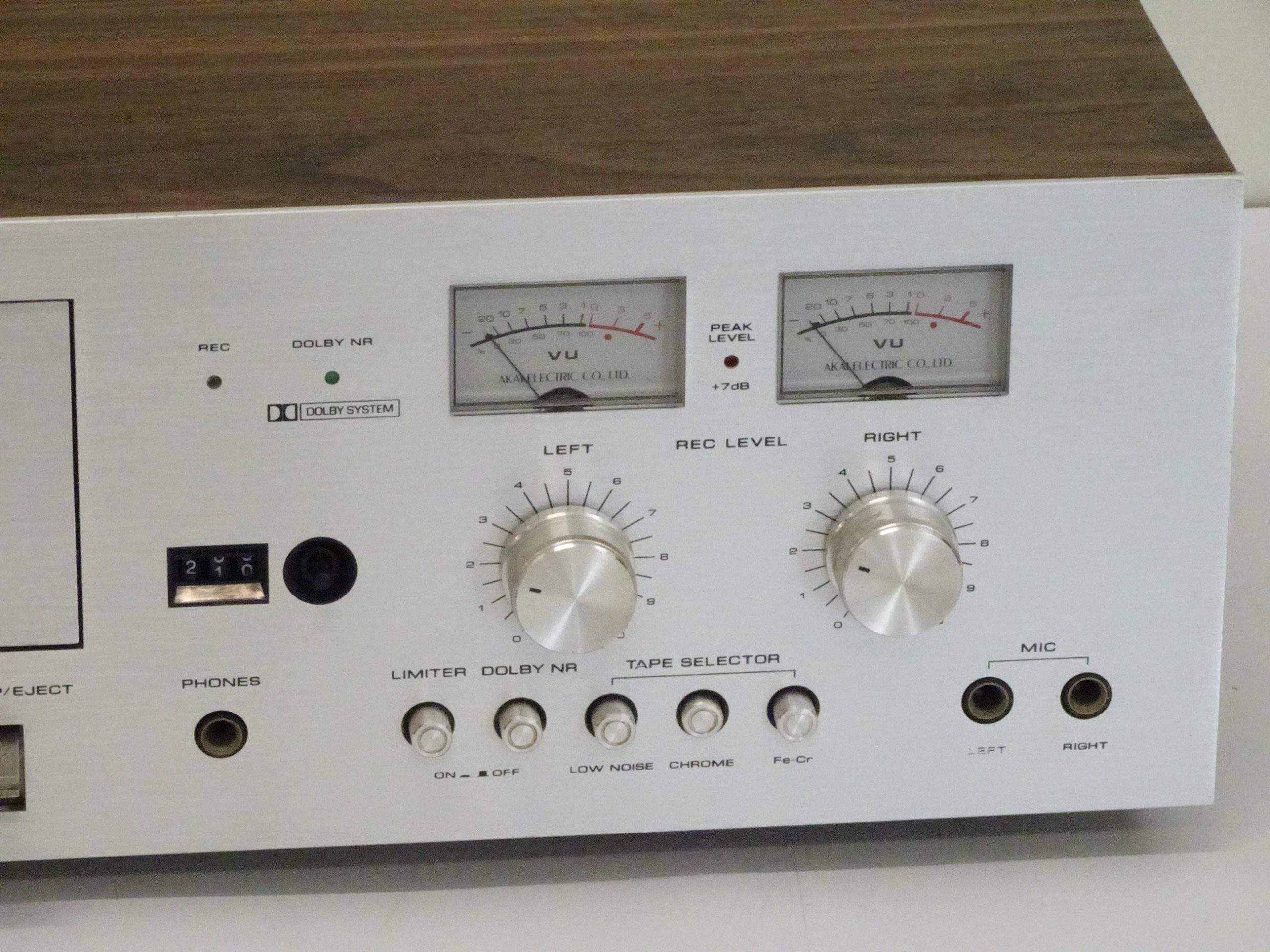 AKAI CS-705D Cassette Deck - Image 3