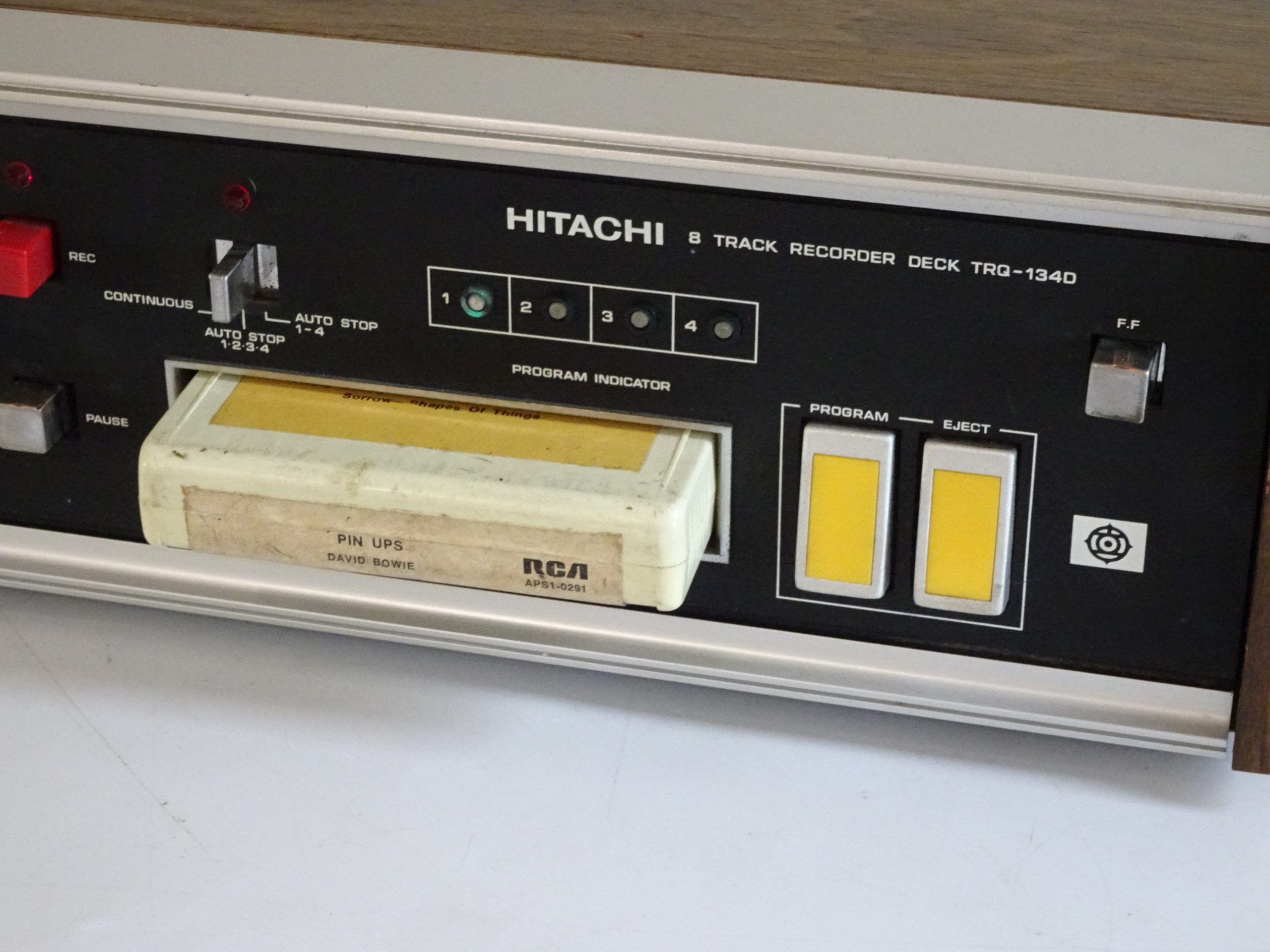 Hitachi TRQ-134D 8 Track Player / Recorder - Image 4