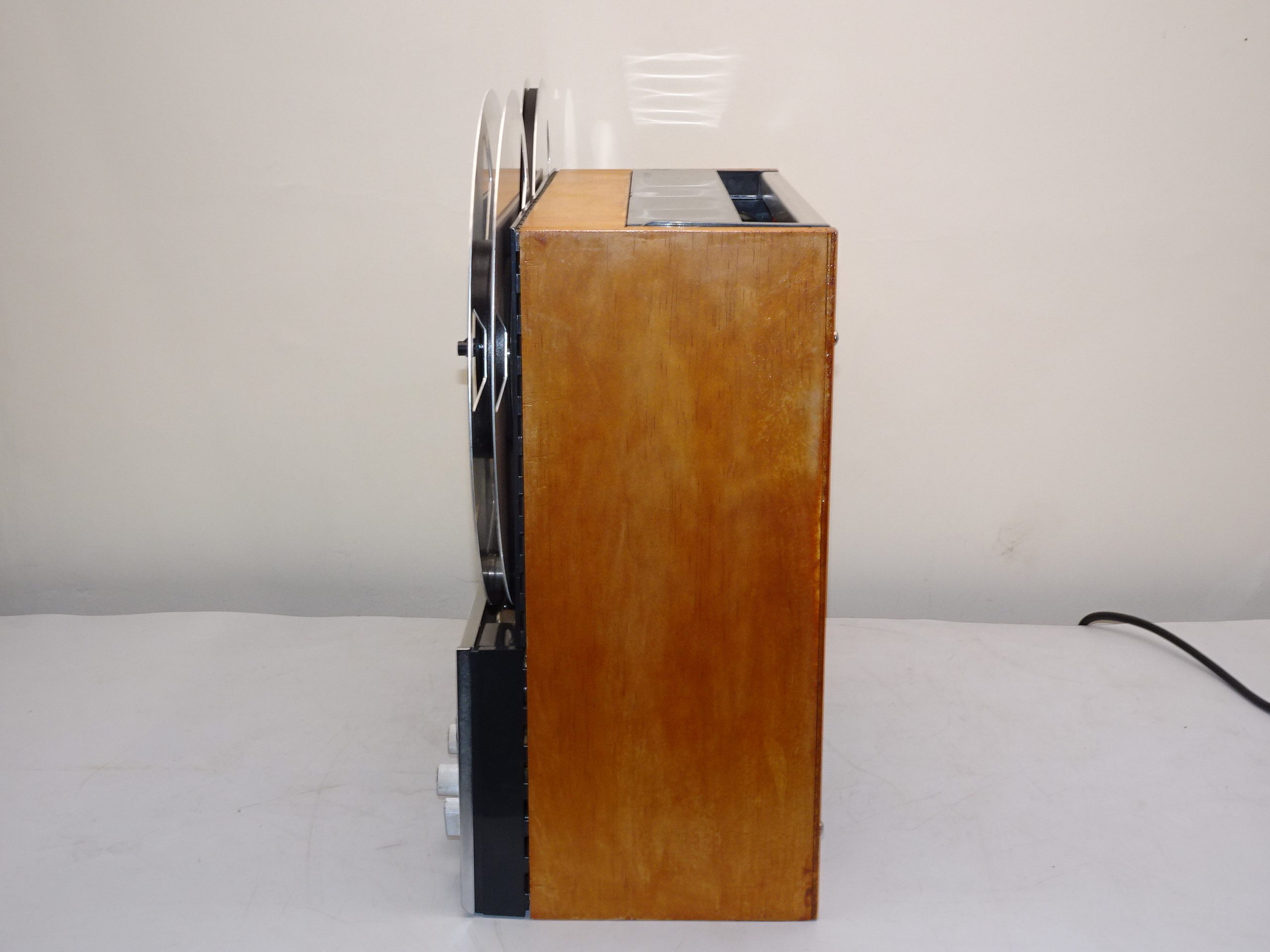 ReVox A77 10.5″ 2-Track Reel to Reel (restored + acessories) - Image 7