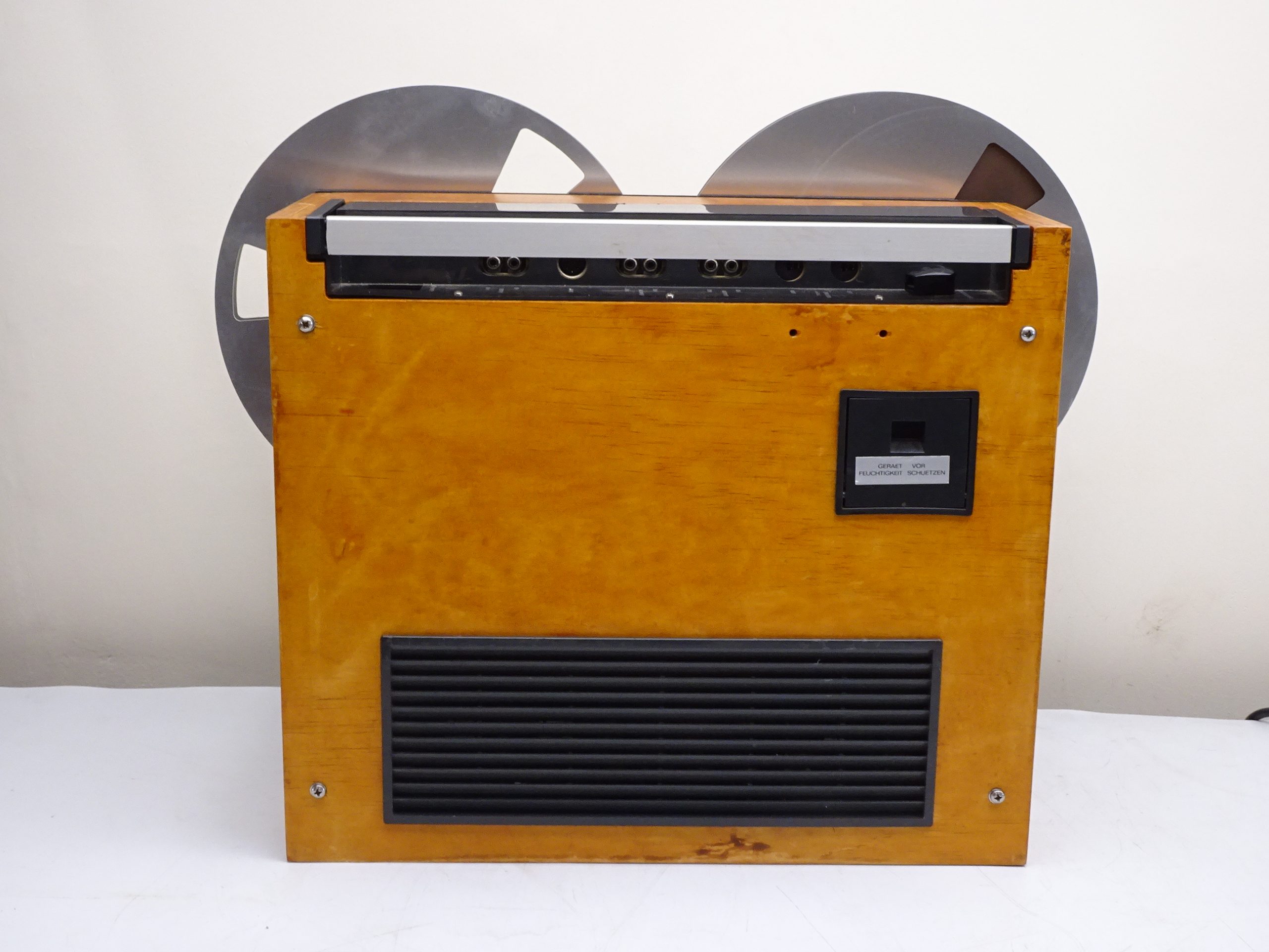 ReVox A77 10.5″ 2-Track Reel to Reel (restored + acessories) - Image 8