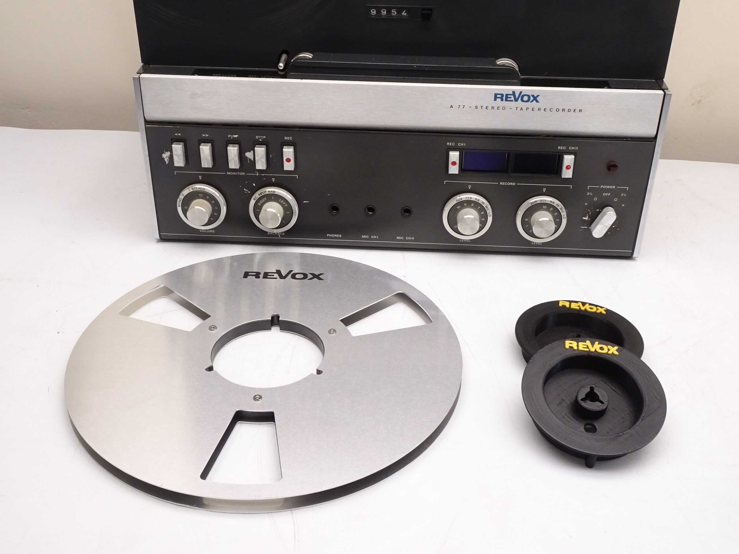 ReVox A77 10.5″ 2-Track Reel to Reel (restored + acessories) - Image 10