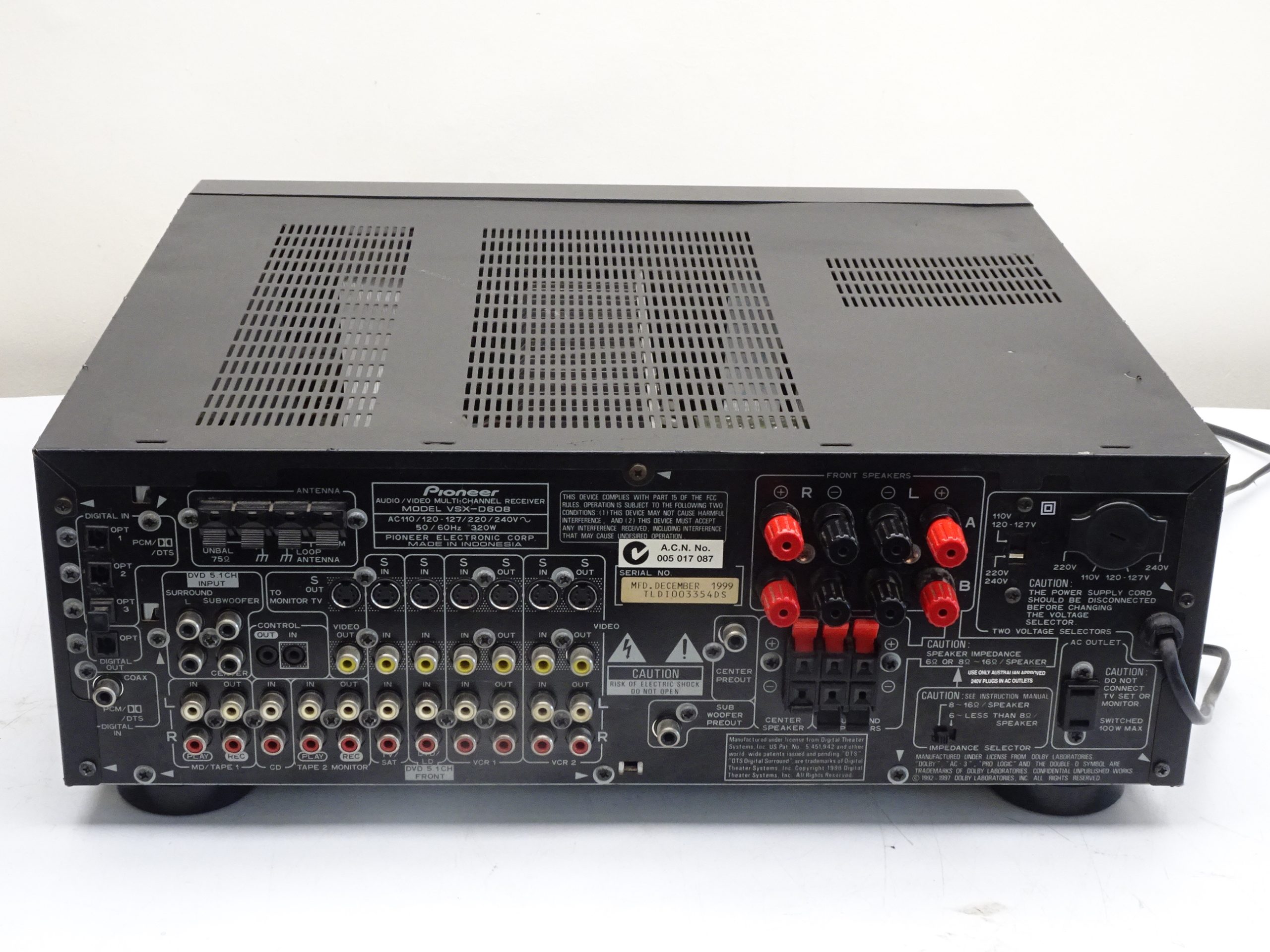 Pioner VSX-D608 AV Receiver - Image 4