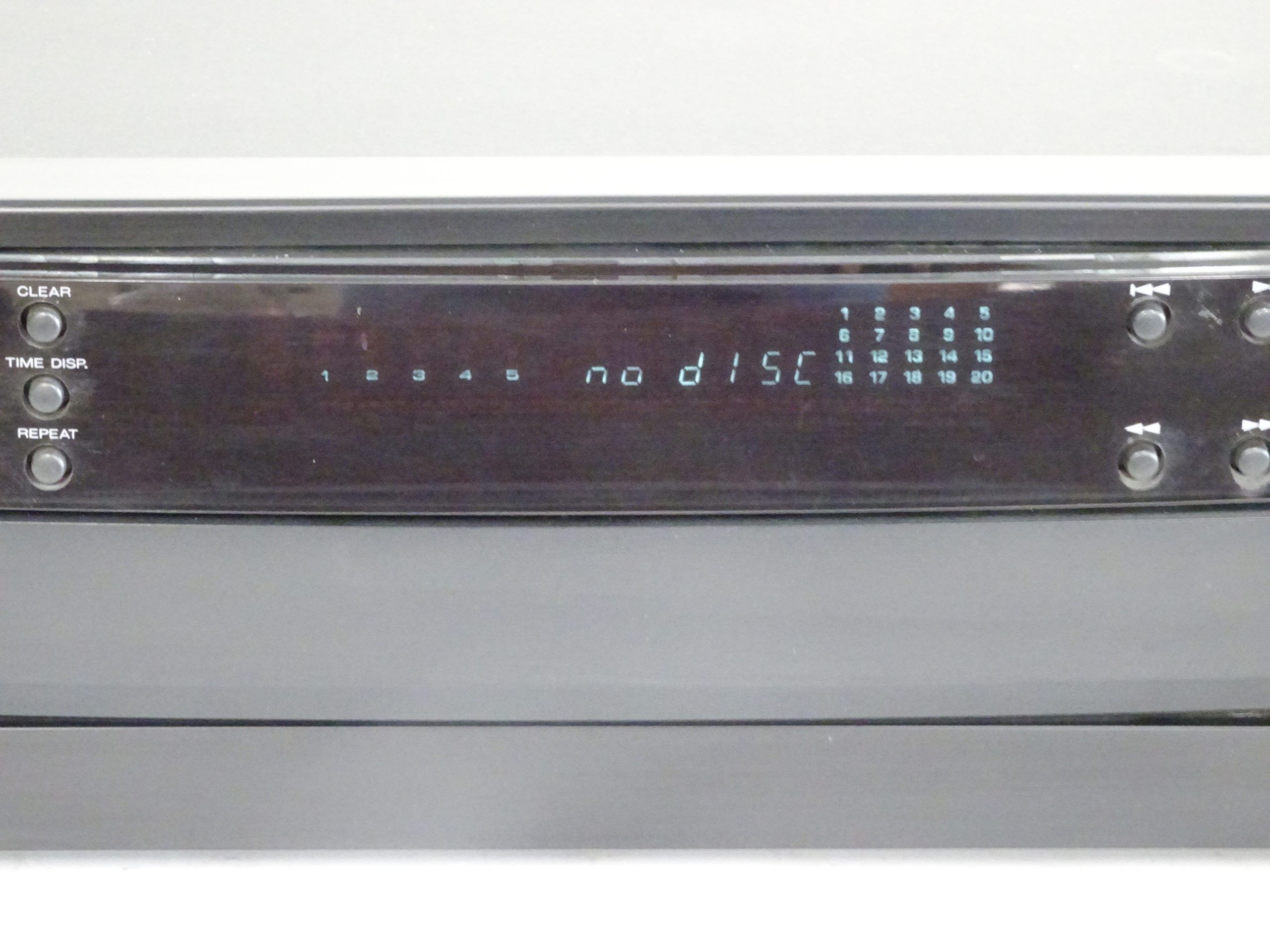 Kenwood DP-R3090 5 CD Carousel Changer - Image 3
