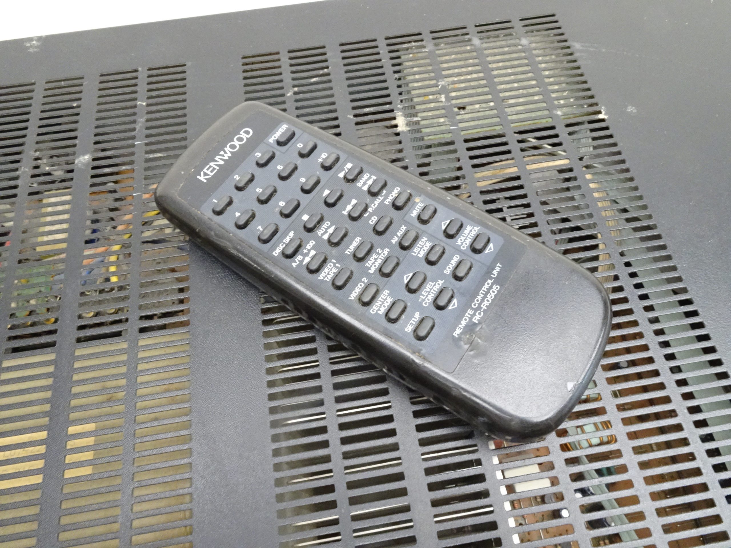 Kenwood KR-V7090 Receiver - Image 3