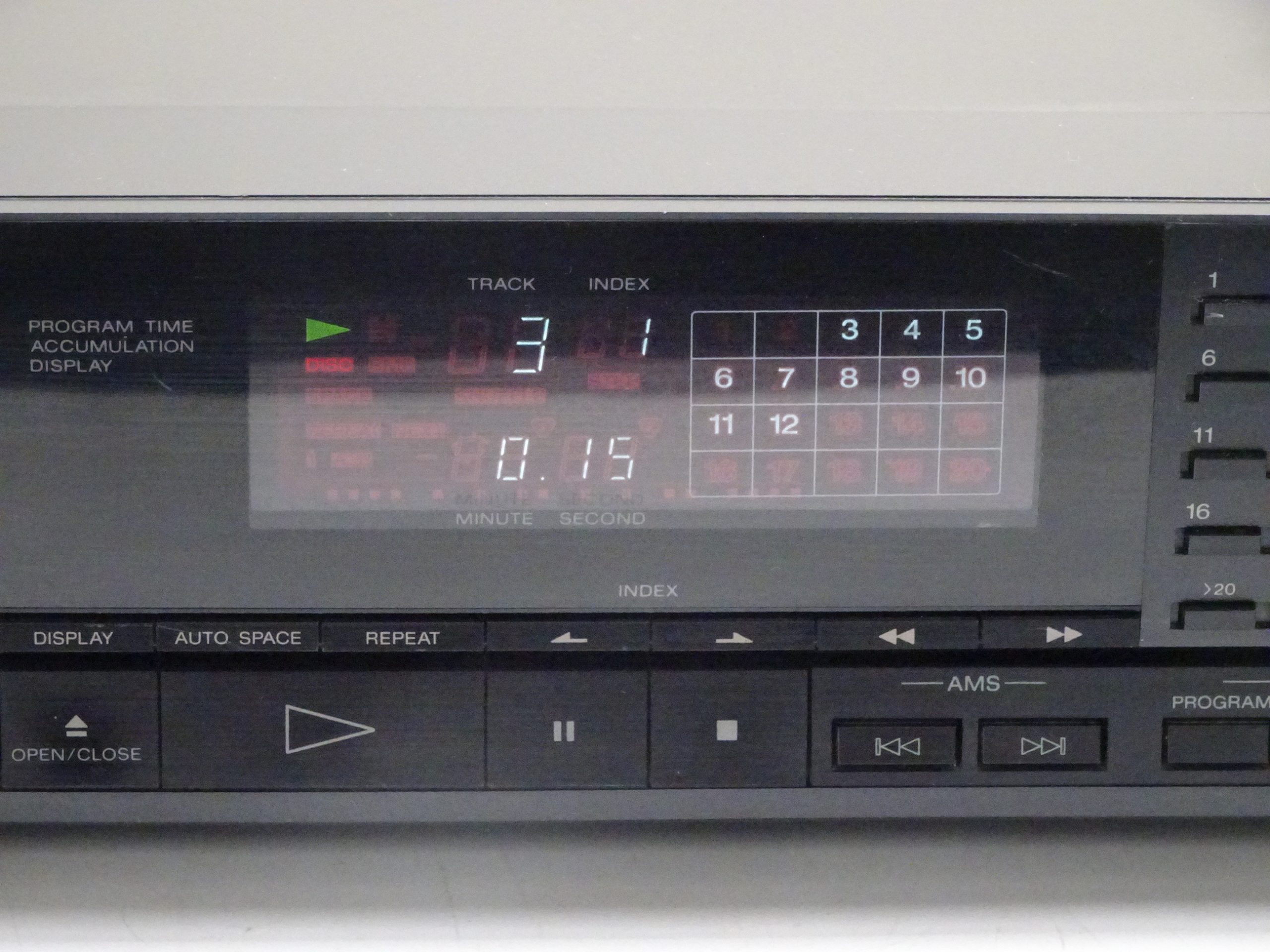 Sony CDP-750 Audiophile CD Player (TDA1541) - Image 4