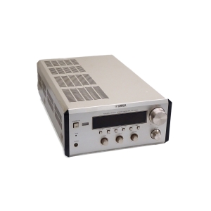 Yamaha RX-E400 Amplifier