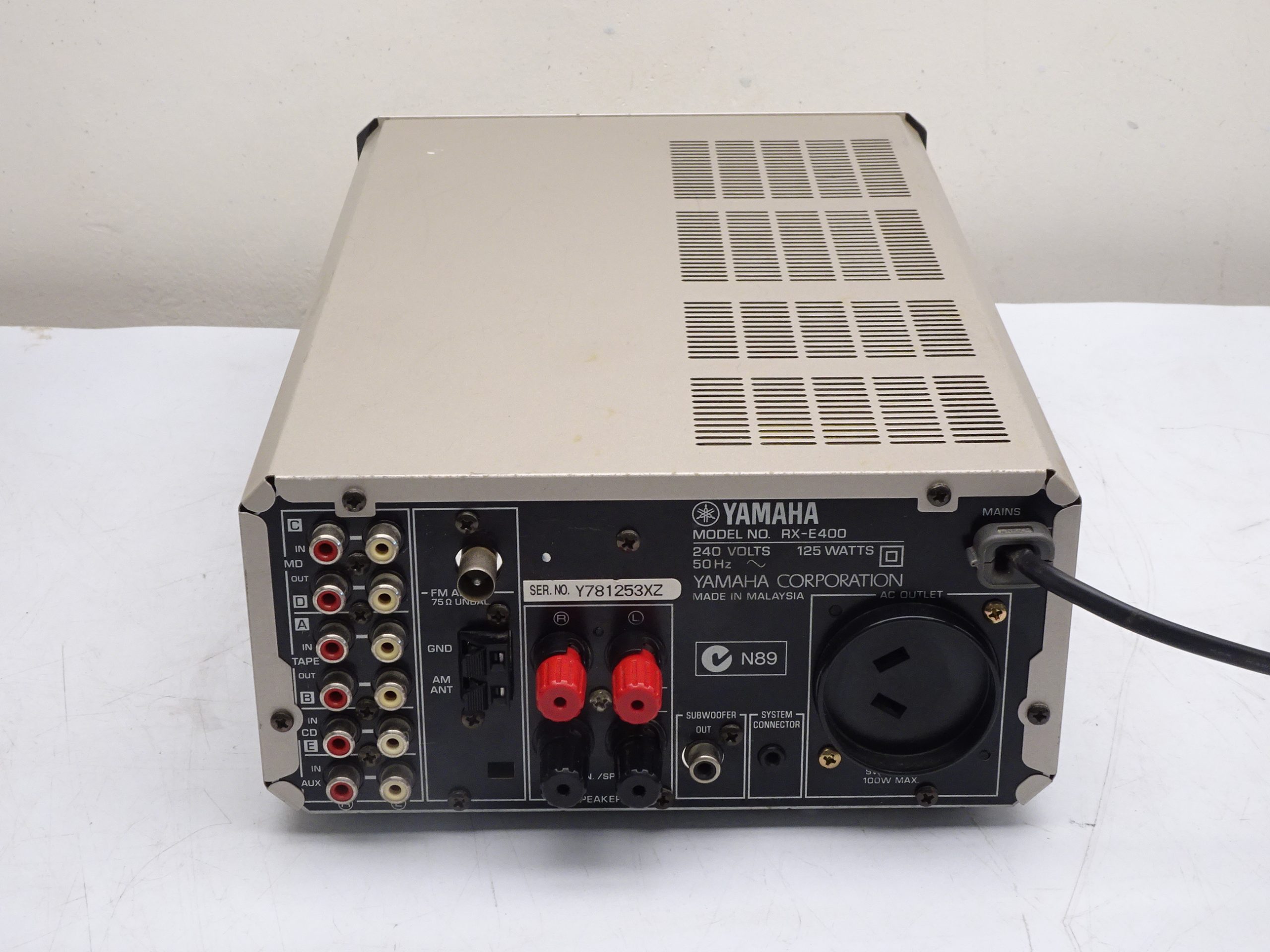 Yamaha RX-E400 Amplifier - Image 4