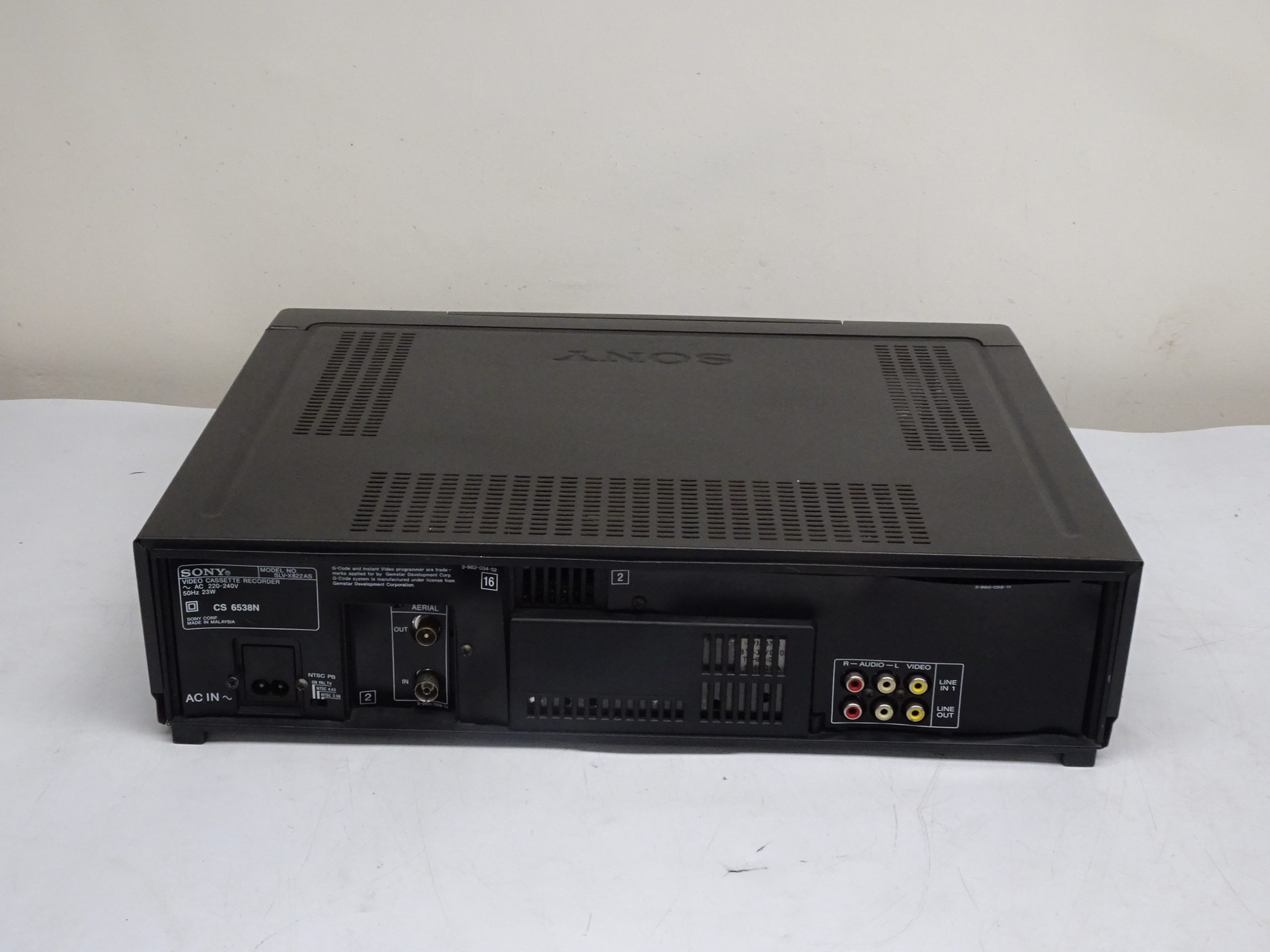 SONY SLV-X822 6-Head HiFi VHS Recorder - Image 3