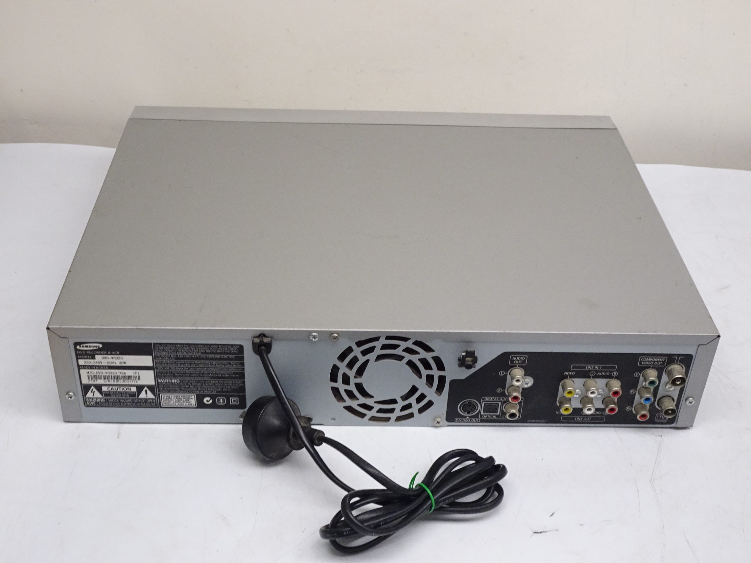 Samsung DVD-VR320 6 Head HiFi VHS / DVD Recorder Combo - Image 3